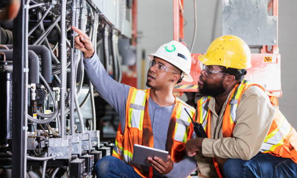 Best Electrical Contractors for Businesses  in Sutherlin, OR